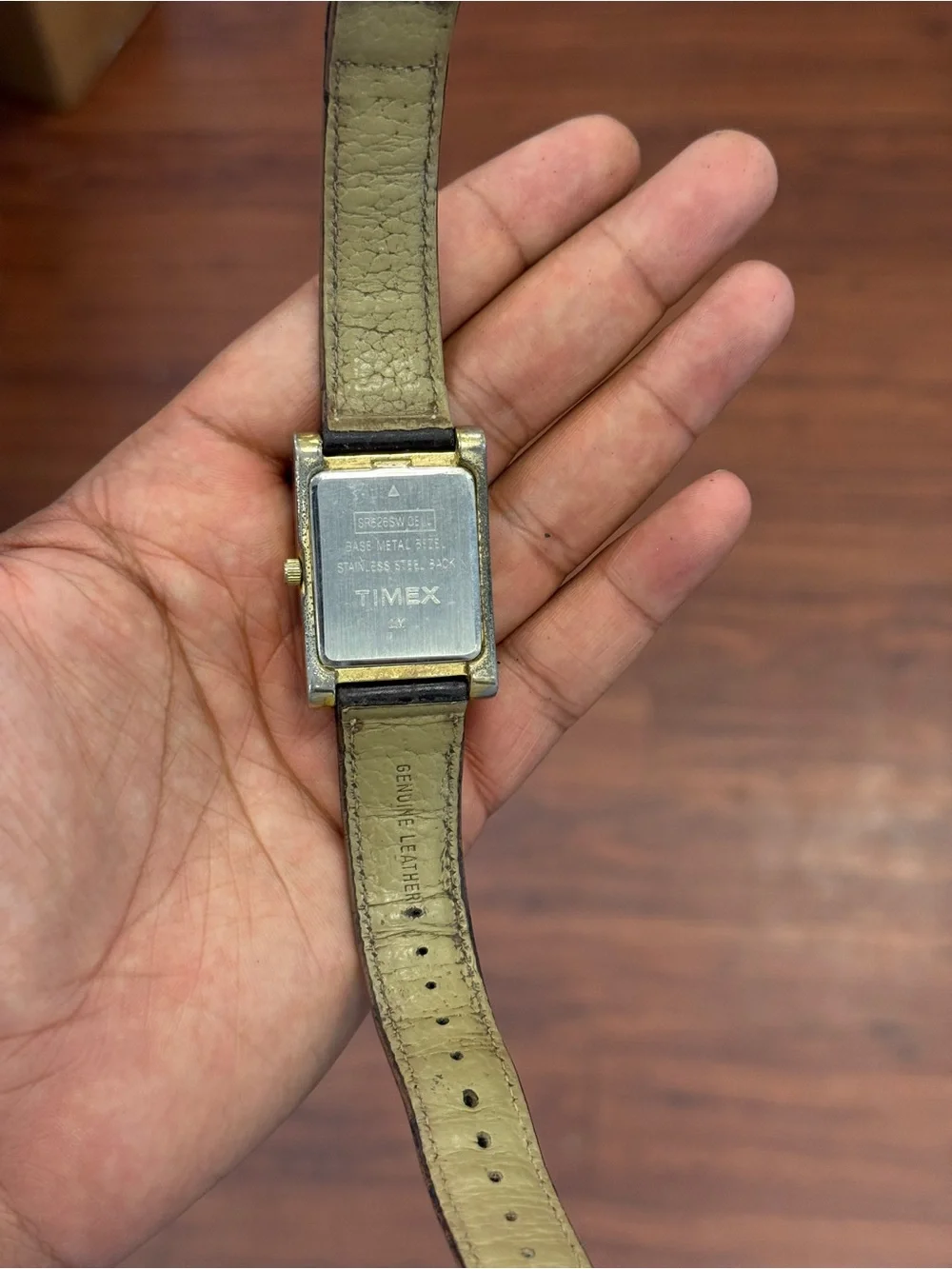 Timex vintage  Brown Leather Strap Rectangle Dress Watch Mens